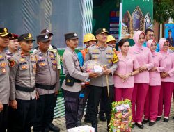 Wujud Dukungan dan Kepedulian, Kapolres Lampung Tengah Bersama Ketua Bhayangkari Kunjungi Pospam Ops Ketupat Krakatau 2026