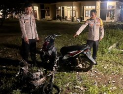 Polsek Padang Ratu Gerak Cepat Evakuasi Pelaku Curanmor dari Amuk Massa