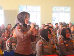 Pimpin Anev, Kapolres Lampung Tengah Tekankan Peran Bhabinkamtibmas Sebagai Ujung Tombak Pelayanan Masyarakat
