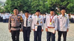 Bhabinkamtibmas Polsek Punggur Jadi Pembina Upacara, Tanamkan Disiplin dan Cegah Kenakalan Remaja di Sekolah