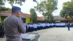 Cegah Kenakalan Remaja, Bhabinkamtibmas Polres Lampung Tengah Tak Pernah Lelah Hadir di Sekolah Beri Edukasi dan Pesan Kamtibmas