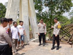 Kapolres Lampung Tengah Cek Jembatan Putus di Tanjung Ratu Ilir, Dorong Solusi Pemulihan Akses Masyarakat